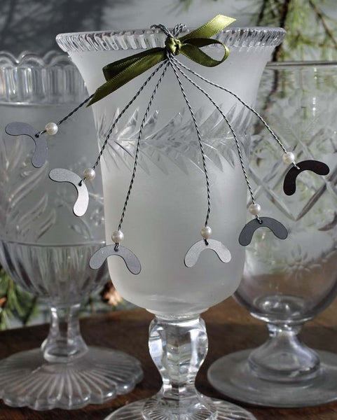 Metal Mistletoe Decoration